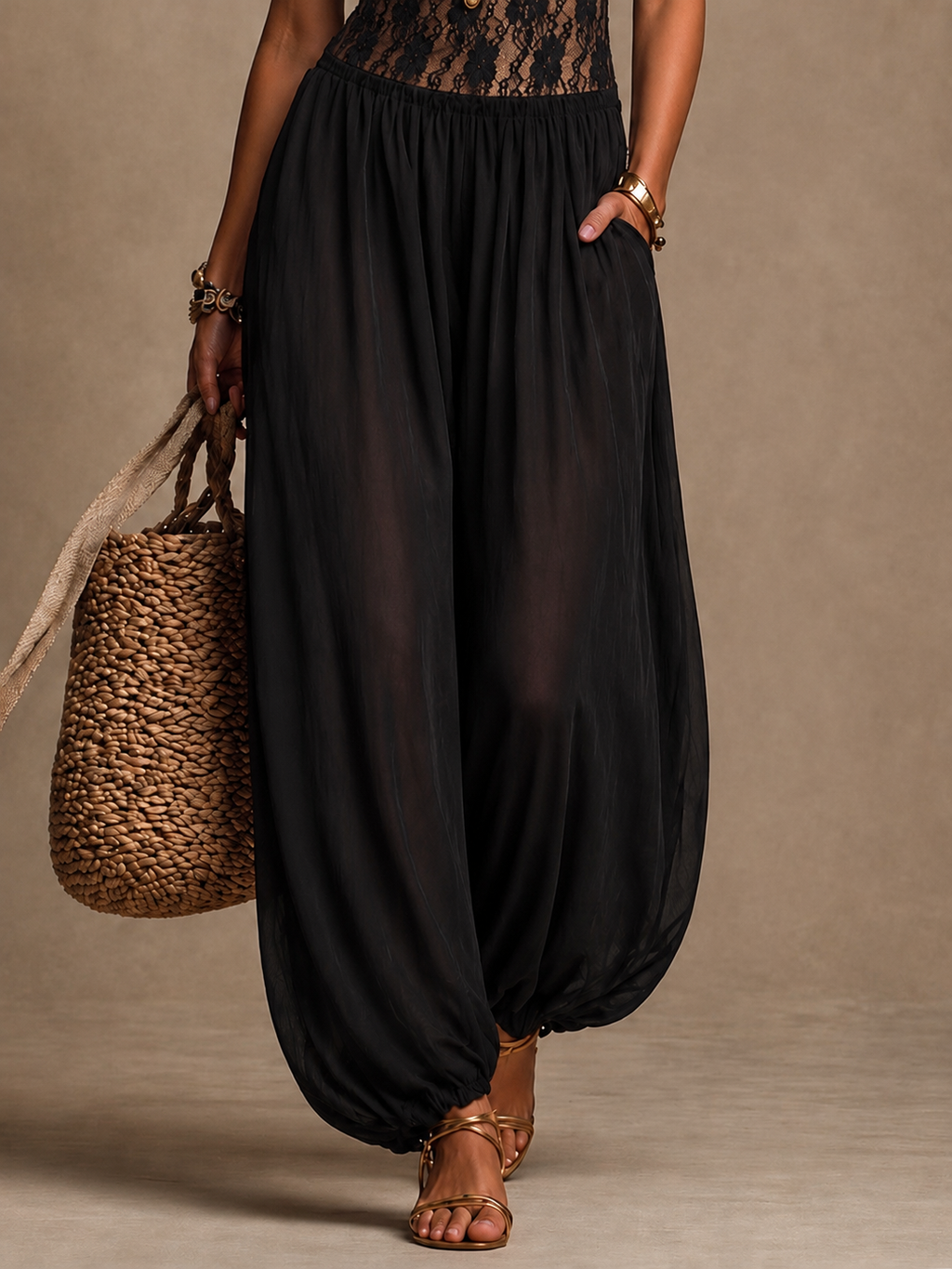 Ravenna | Tuta halter con pizzo fluido
