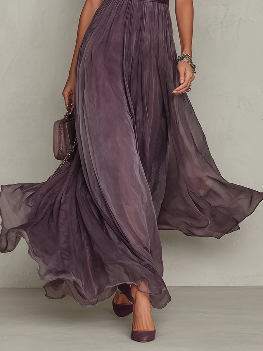 Flavia | Elegante vestido largo violeta con escote en forma de gota y encaje
