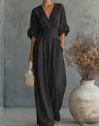Renata | Tuta elegante con scollo a V e gamba larga